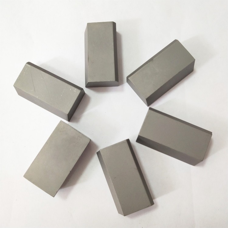 Hot sale YT5 C32 tungsten carbide brazed tips cemented carbide tips cutter
