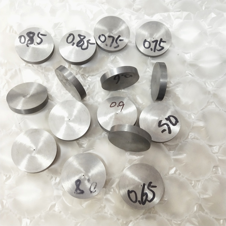 Customize ground tungsten carbide wafer cemented carbide round plate with hole in center(图1) 3-200602113322B2.jpg