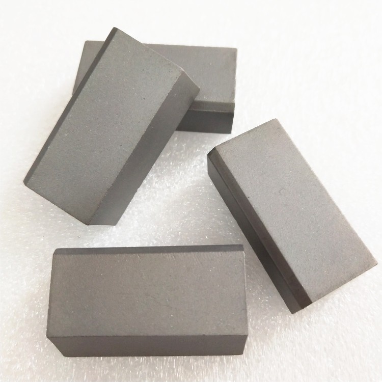 Factory offer T5K10 C32 tungsten carbide brazed tips cemented carbide tips